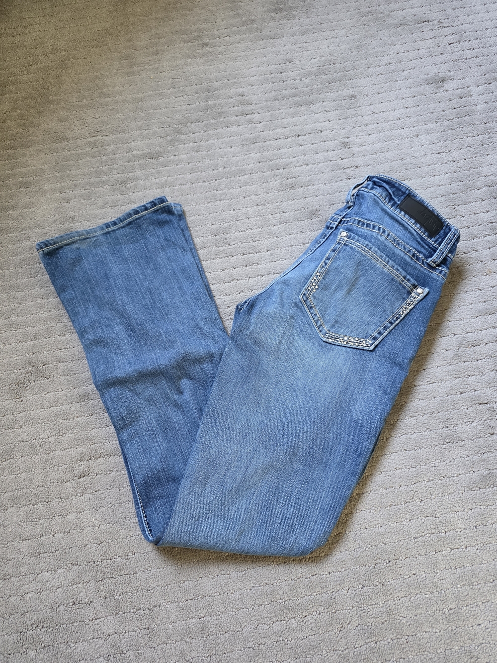 Daytrip Virgo Bootcut Jeans in Blue Denim